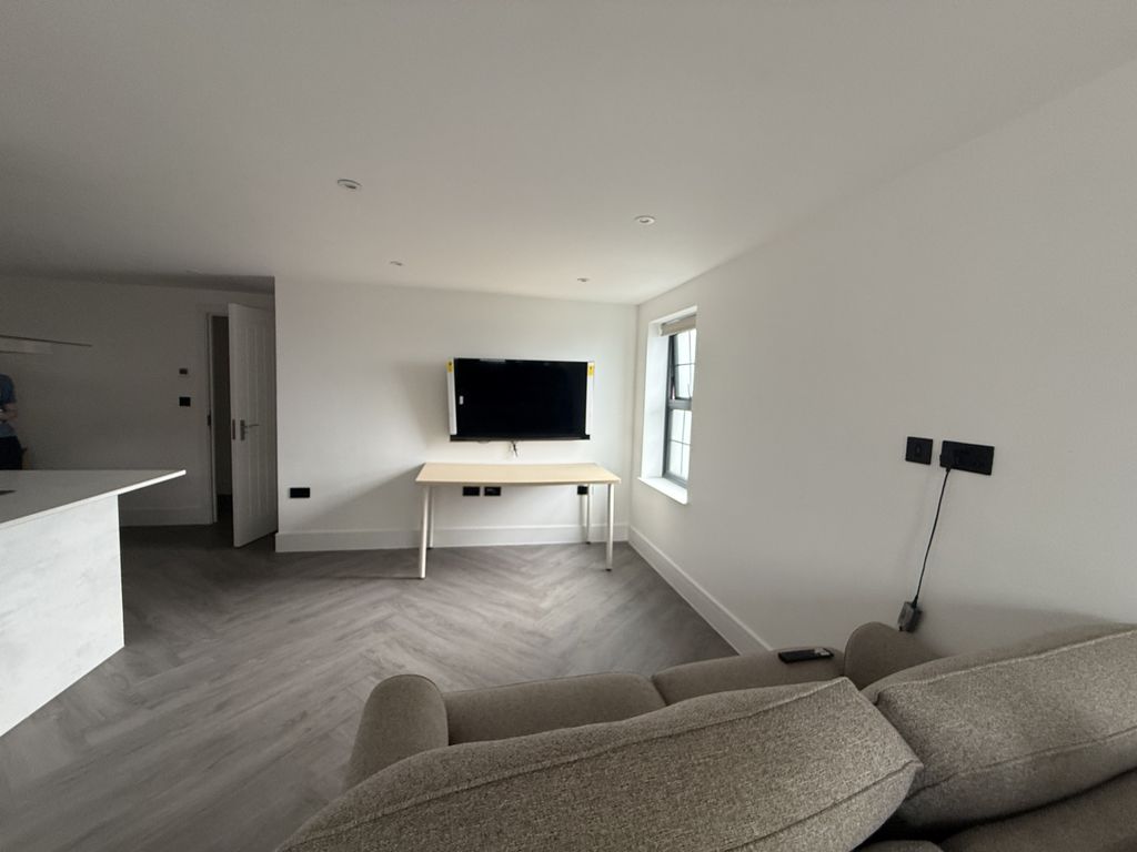 Property photo 2 of 7 Gallery