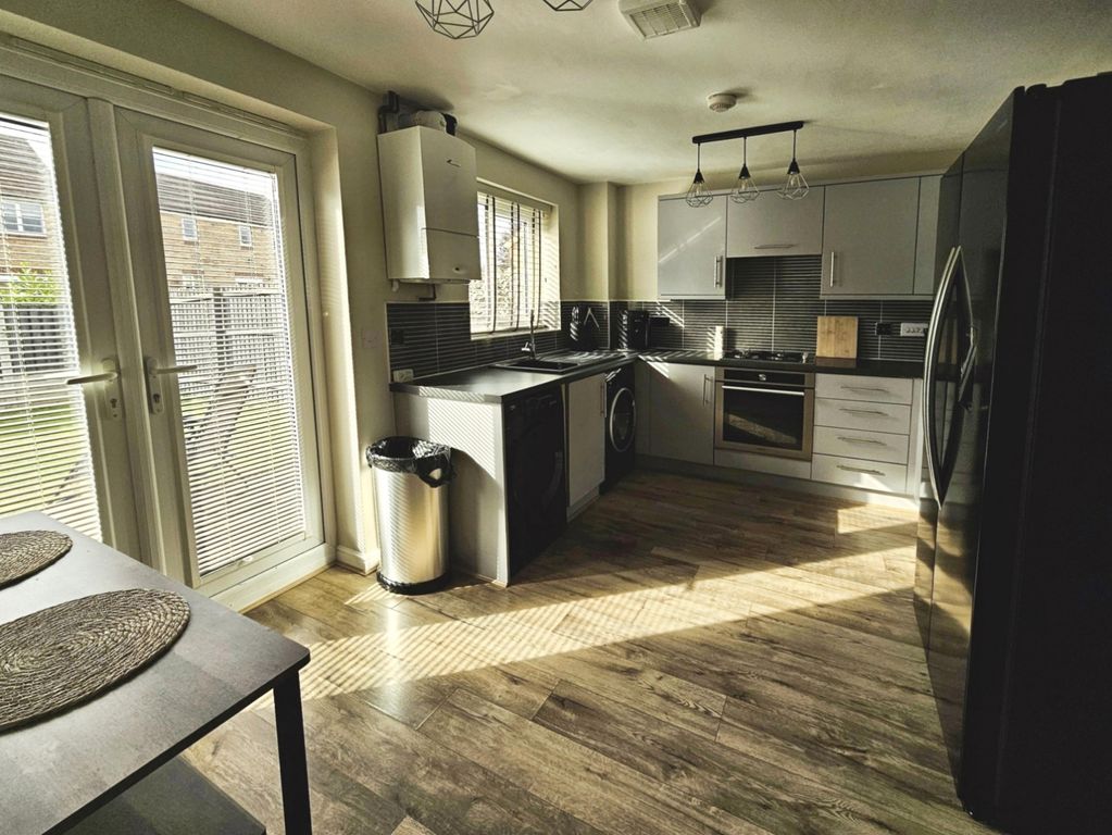 Property photo 3 of 10 Pbox-Img.Jpg