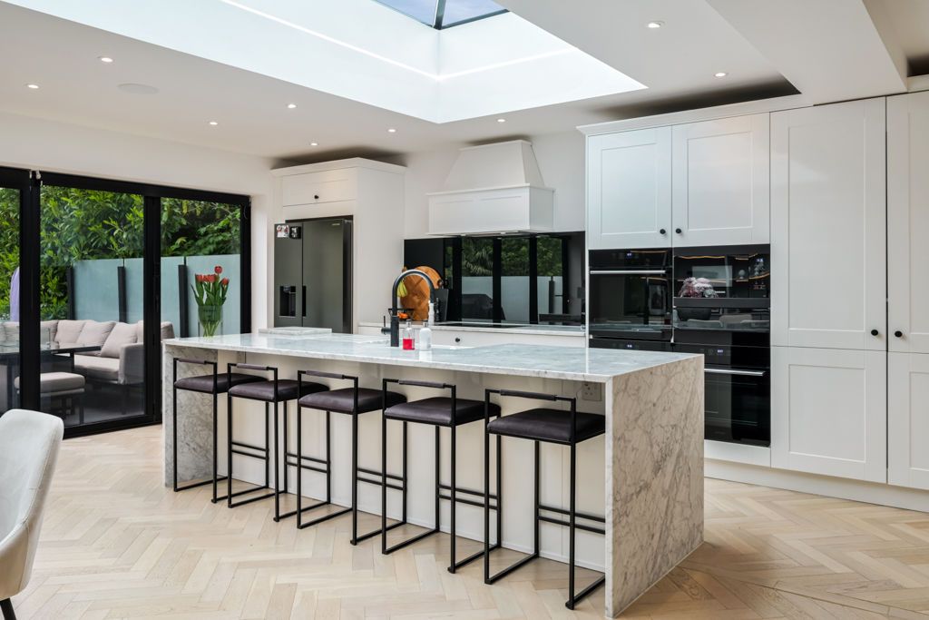 Property photo 2 of 16 H&Co.