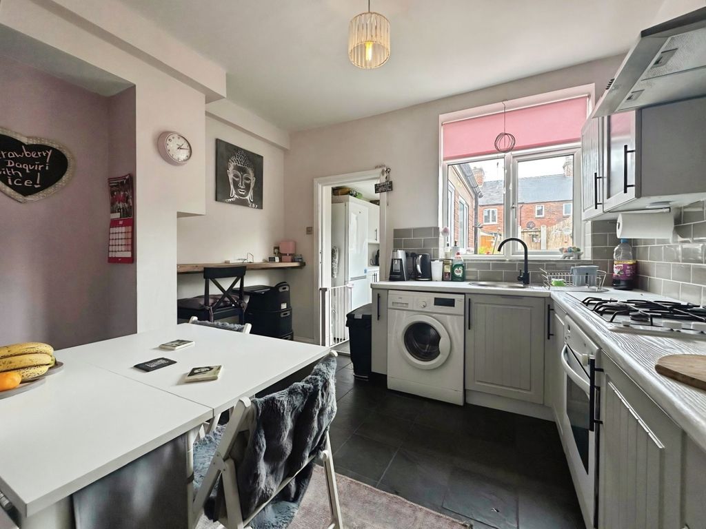 Property photo 2 of 15 Kitchen