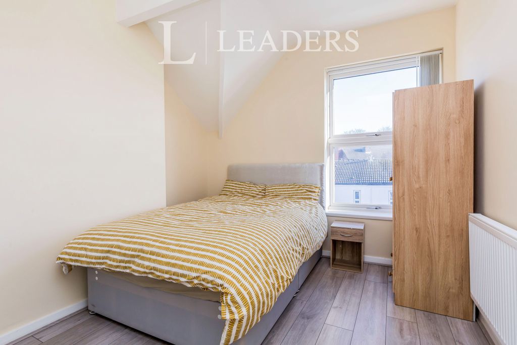 Property photo 1 of 6 7cc346ba-c344-451F-8