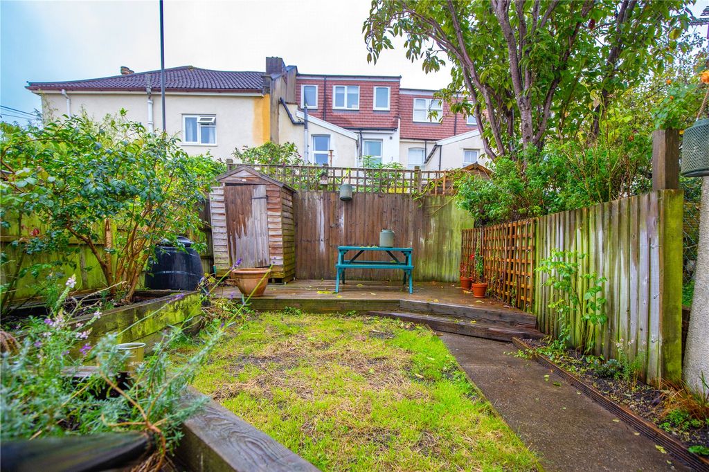 Property photo 3 of 16 Picture No. 16