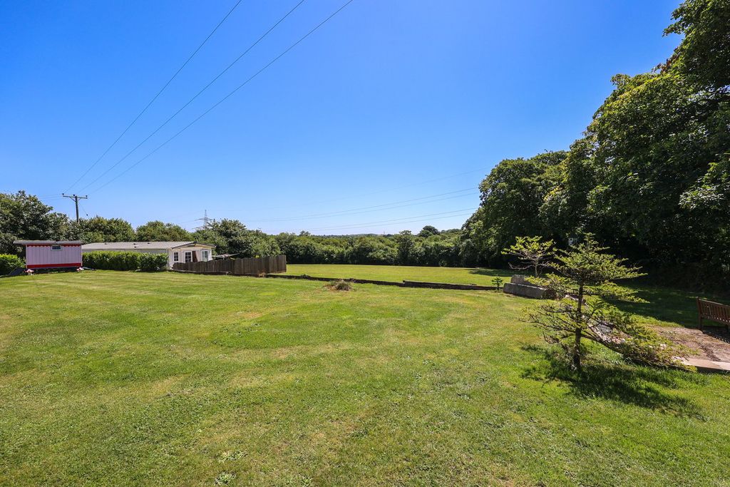 Property photo 2 of 35