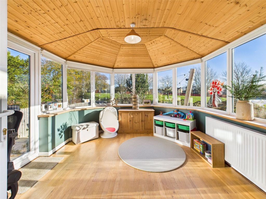 Property photo 3 of 30 Picture No. 16