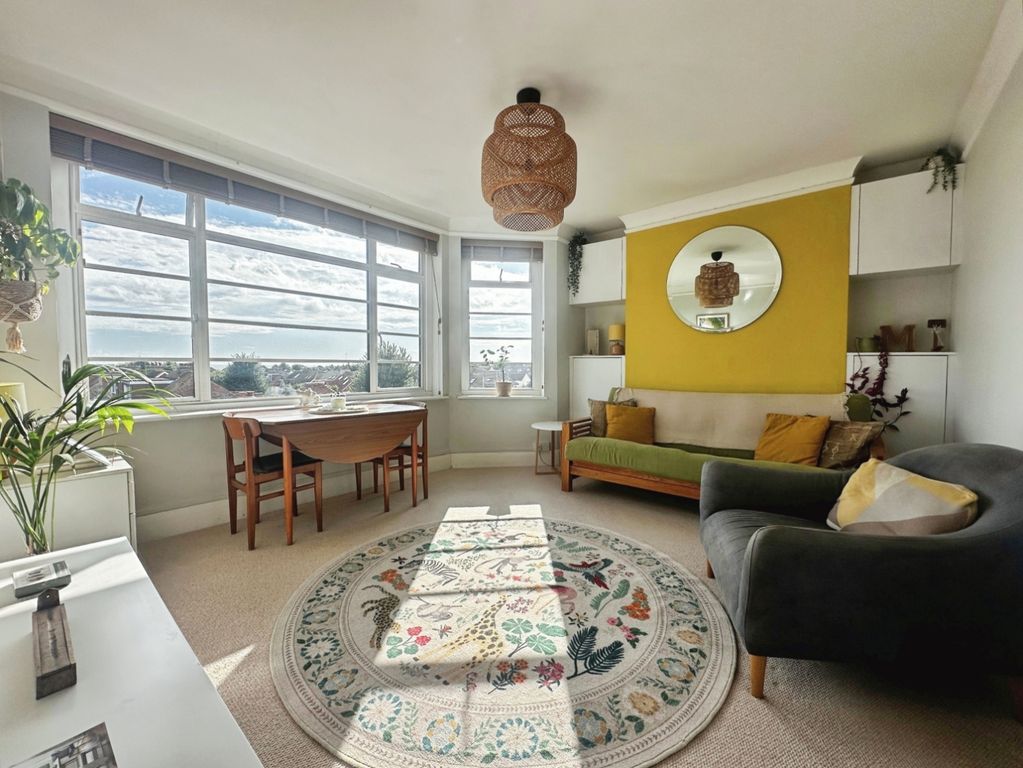 Property photo 2 of 16 Pbox-Living_Room-330283.Jpg
