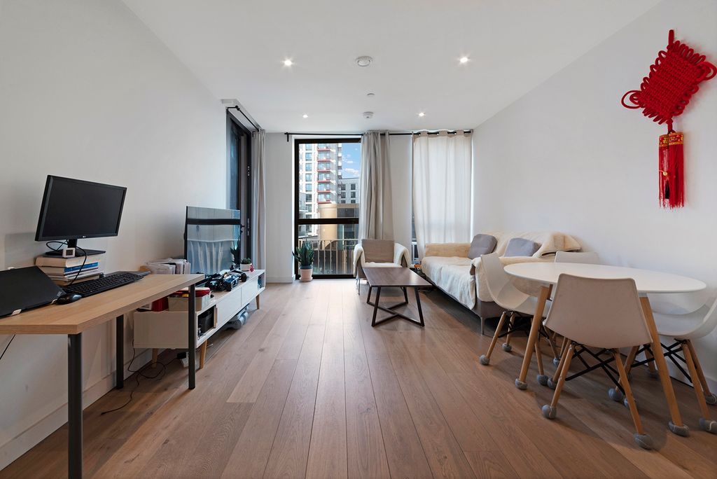 Property photo 1 of 19 Living Room (1).Jpg