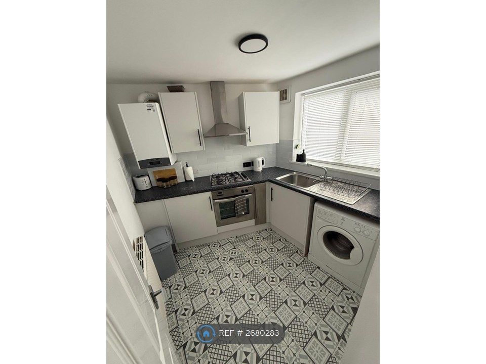 Property photo 2 of 3