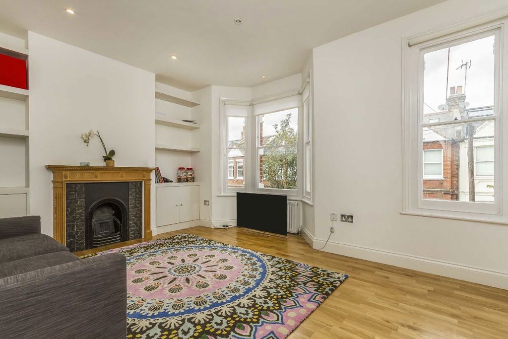 Property photo 2 of 7