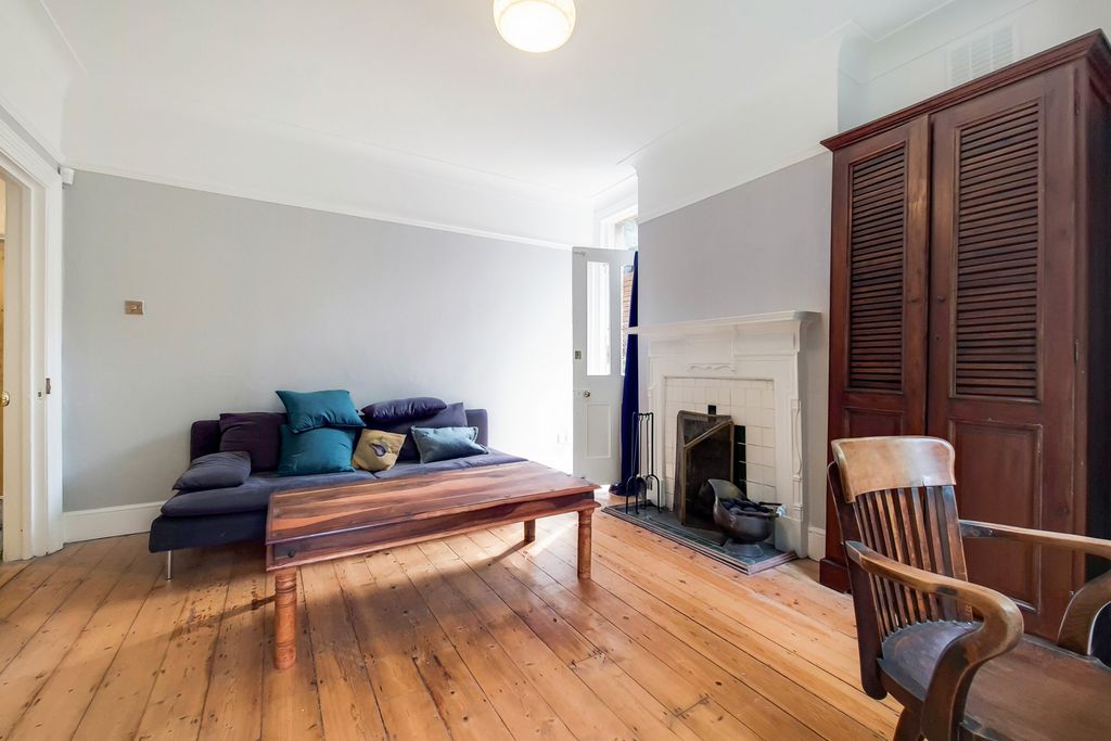 Property photo 2 of 9