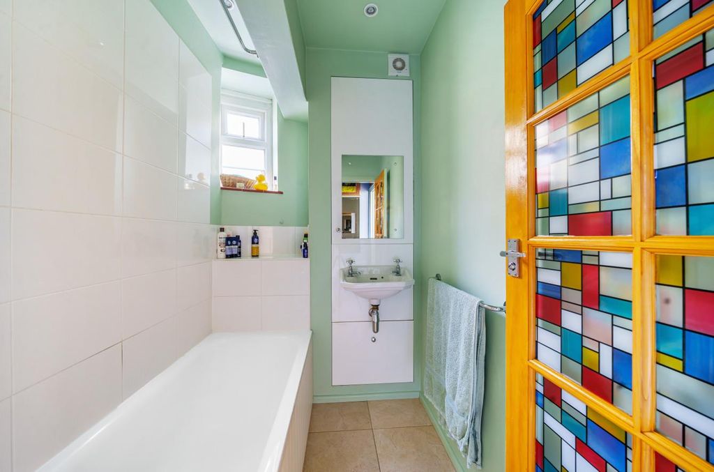 Property photo 2 of 12 Bathroom.Jpg