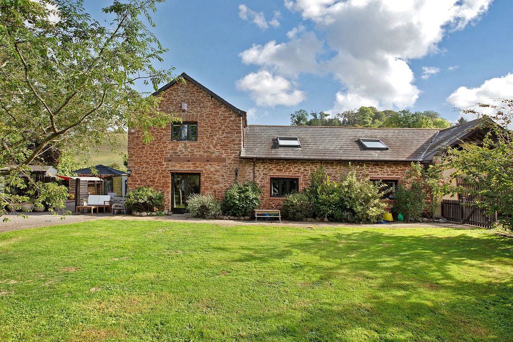 Property photo 1 of 36