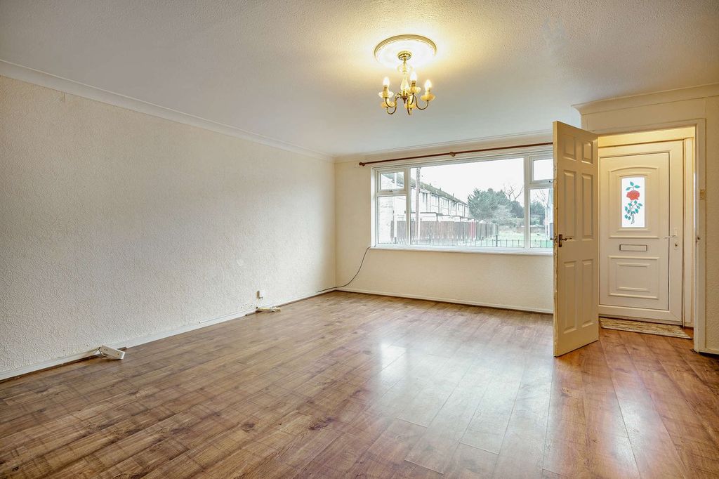 Property photo 2 of 26