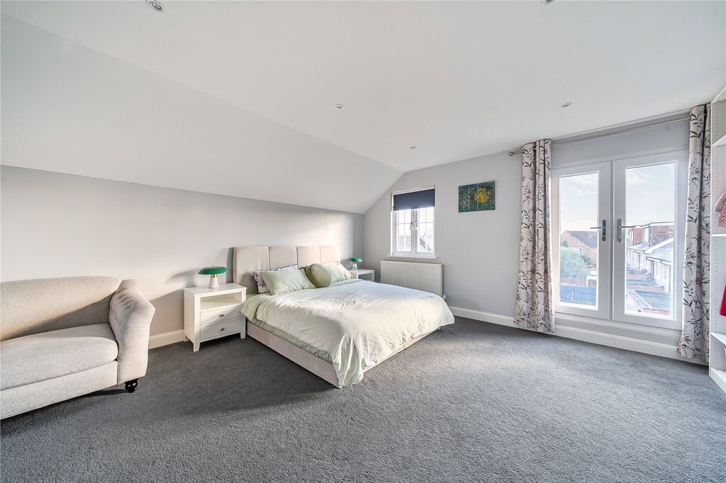 Property photo 2 of 17 Picture No. 06