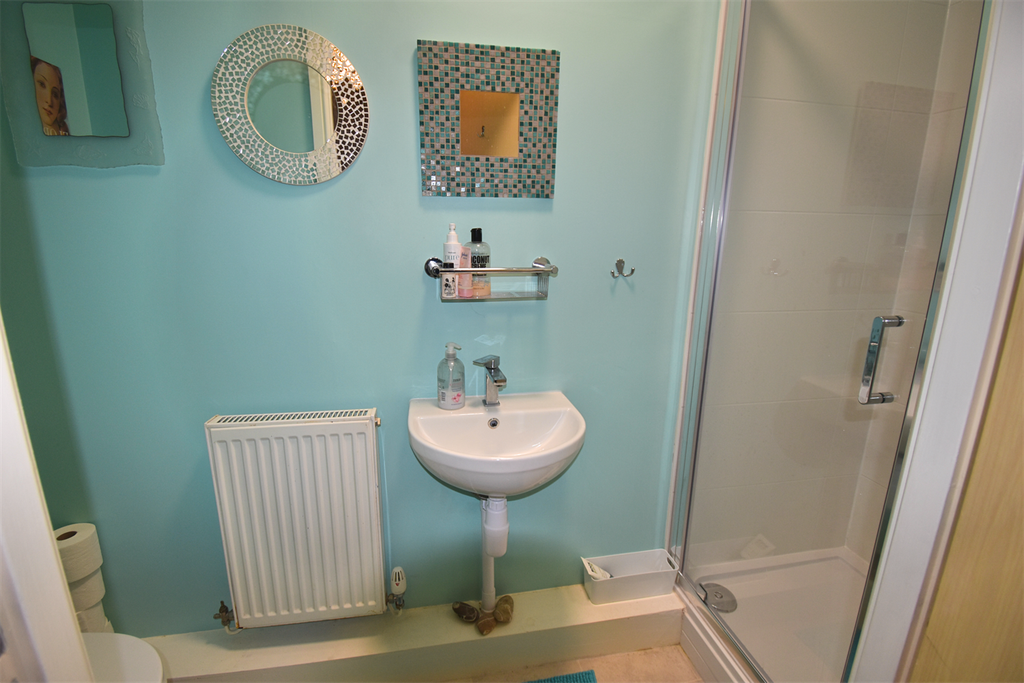 Property photo 2 of 18 Shower Room