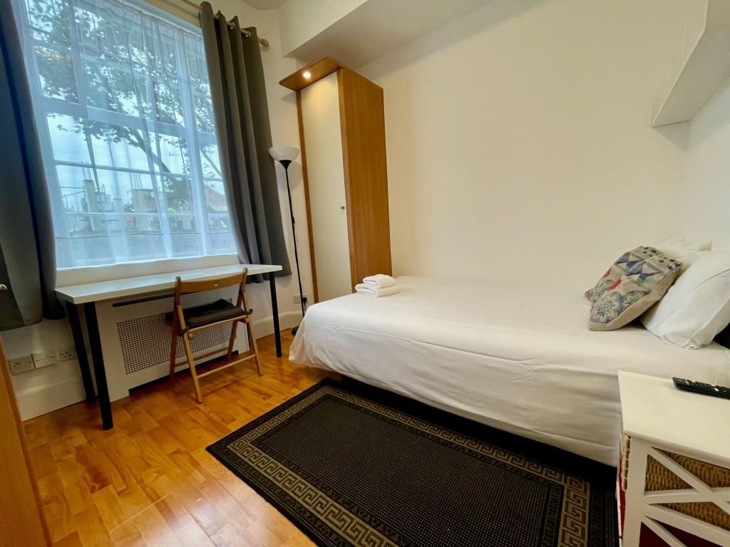 Property photo 3 of 7 Gallery