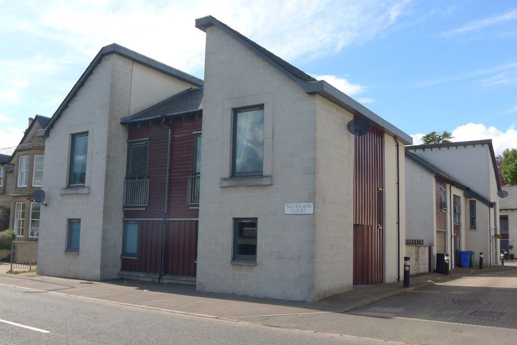 Property photo 1 of 20