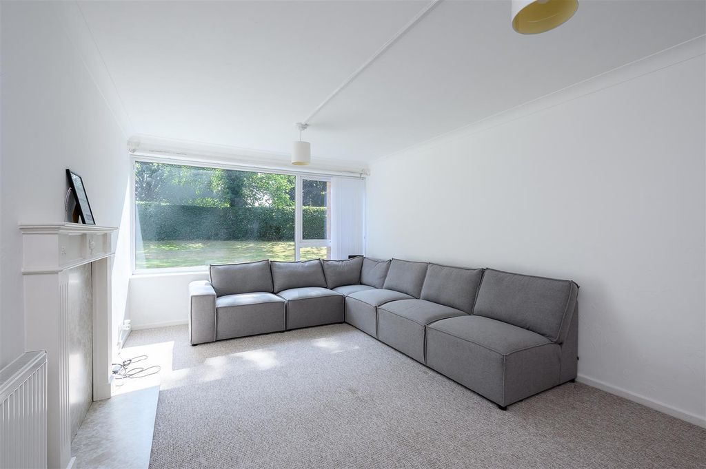 Property photo 2 of 12 Living Room