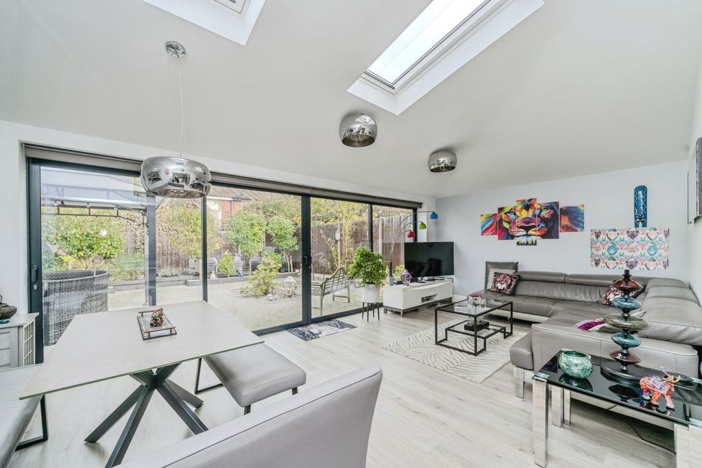 Property photo 2 of 22 Photo