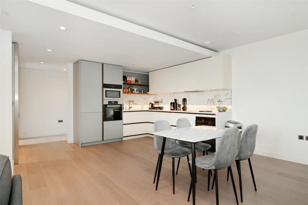 Property photo 2 of 26 1606-Westmark-Tower (4).Jpg