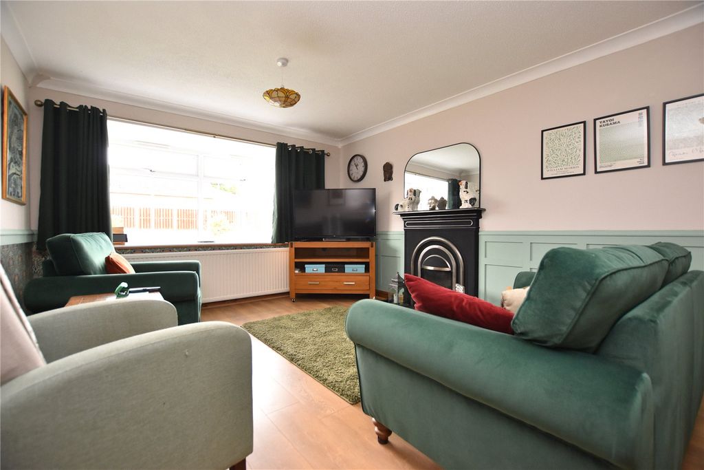 Property photo 2 of 17 Picture No. 47