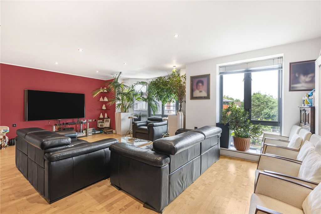 Property photo 1 of 13 Reception Room