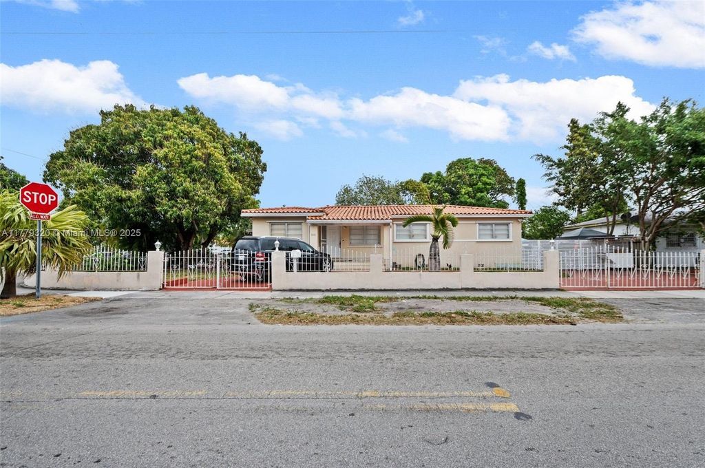 Property photo 1 of 42