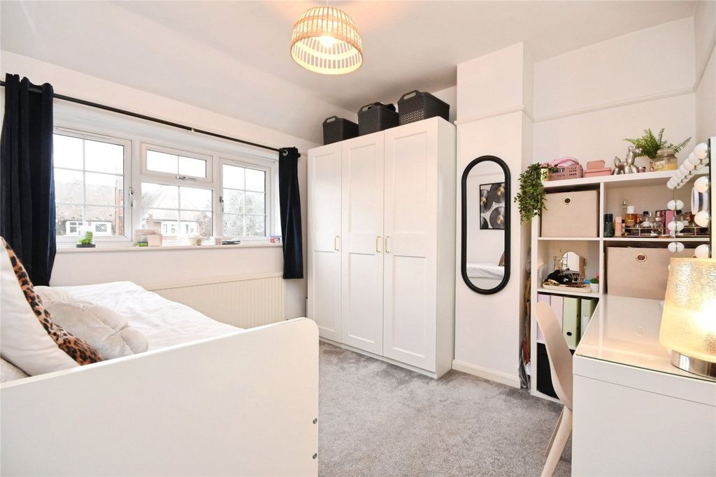 Property photo 3 of 15 Bedroom