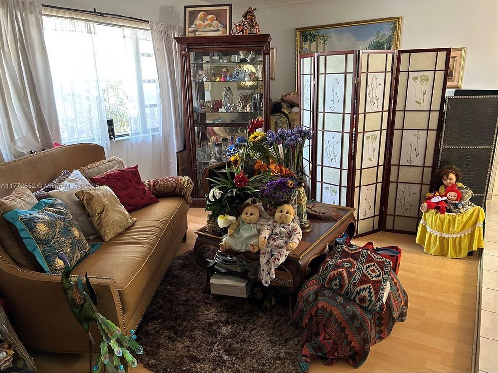 Property photo 2 of 10 <Alttext/>