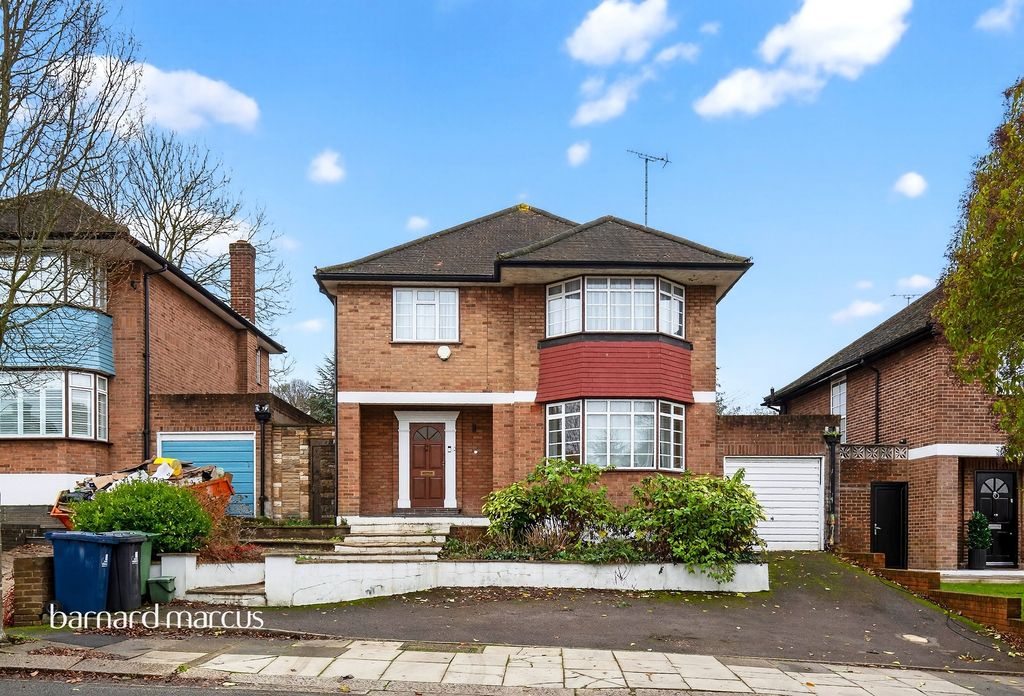 Property photo 1 of 11