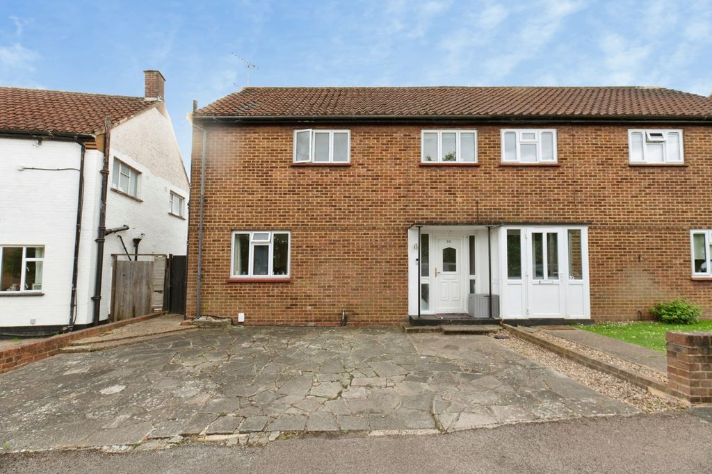 Property photo 1 of 11 Front