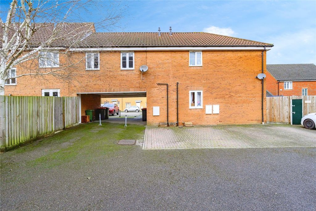 Property photo 1 of 8 Front