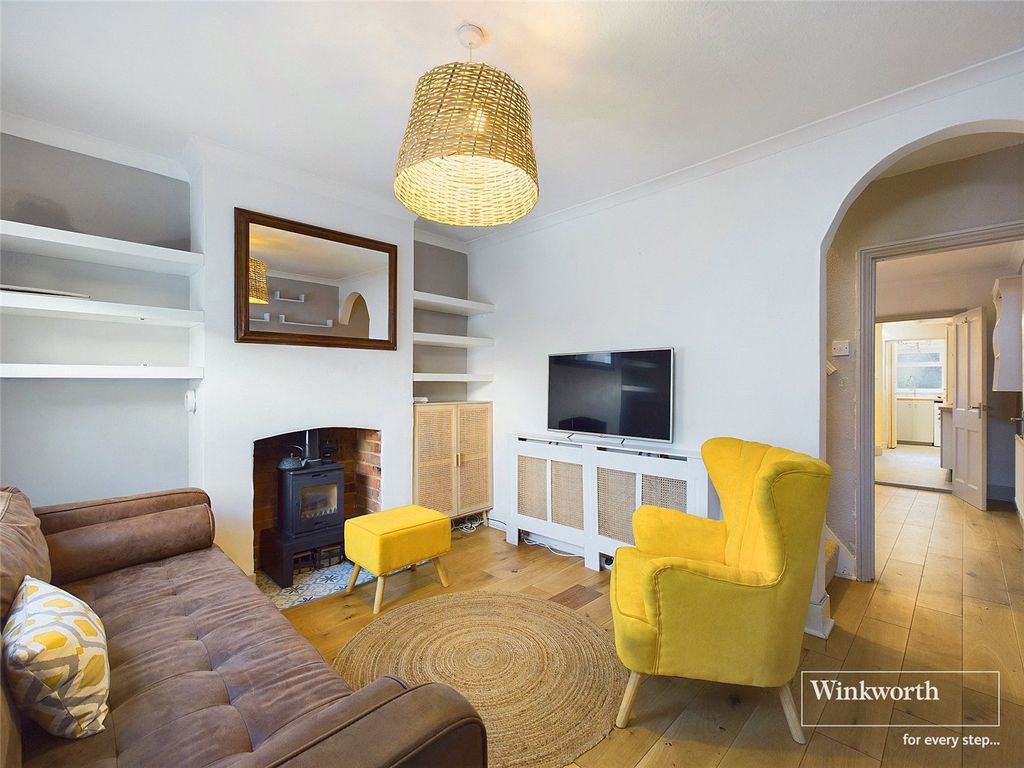 Property photo 2 of 9 Picture No. 15