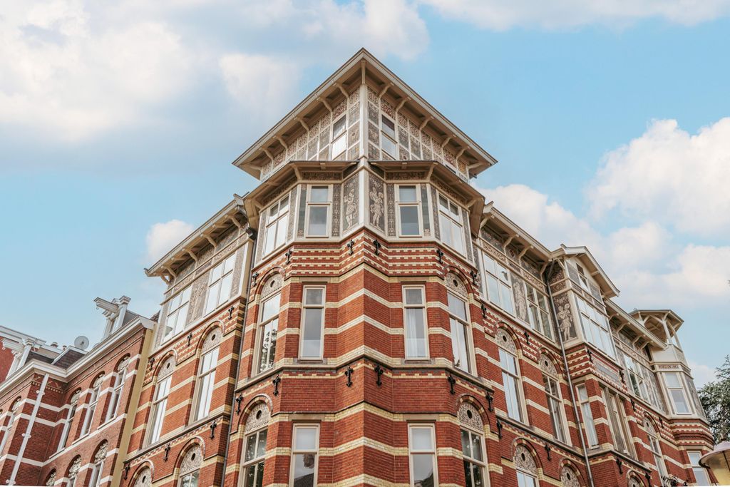 Property photo 3 of 40