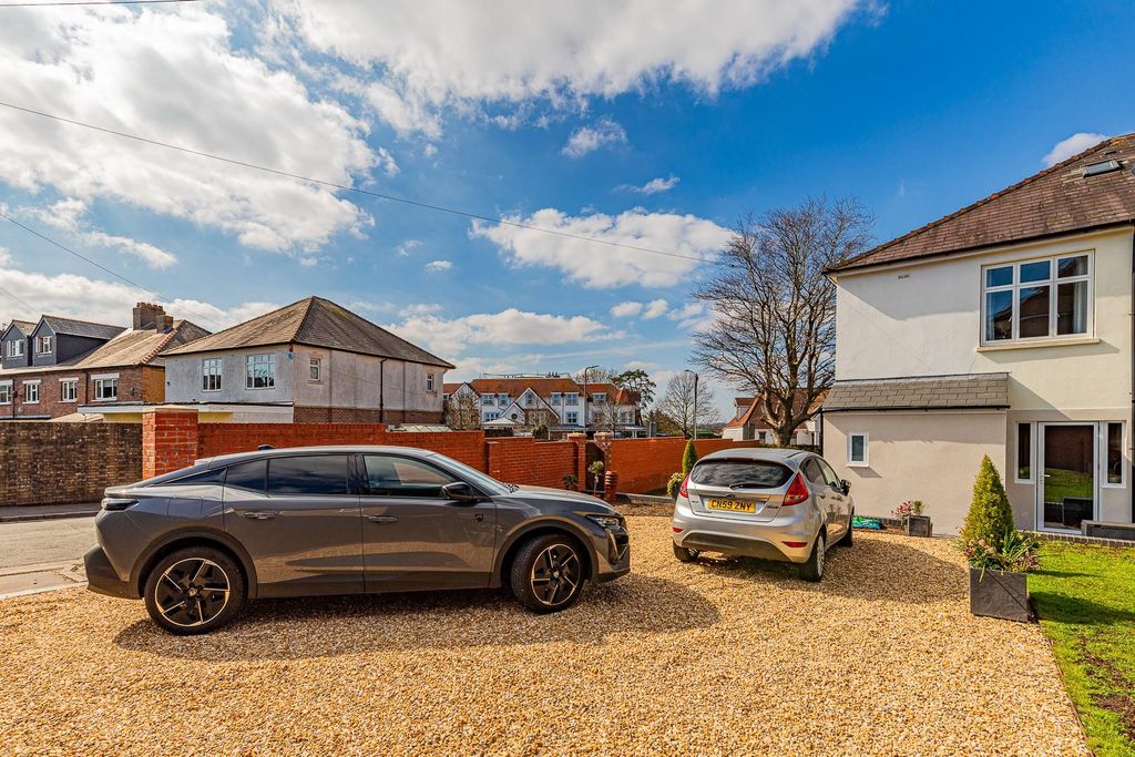 Property photo 3 of 36 Cyncoed Road 152-6.Jpg