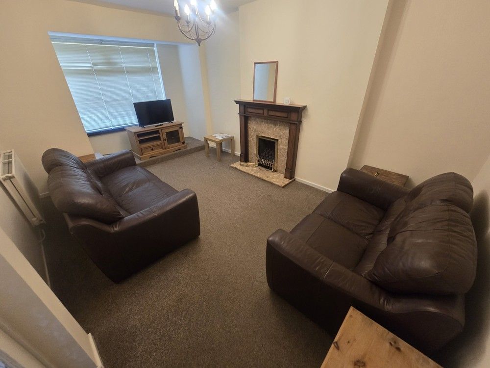 Property photo 2 of 9 Lounge (Sps)