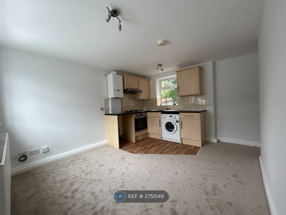 Property photo 2 of 6 Kitchen