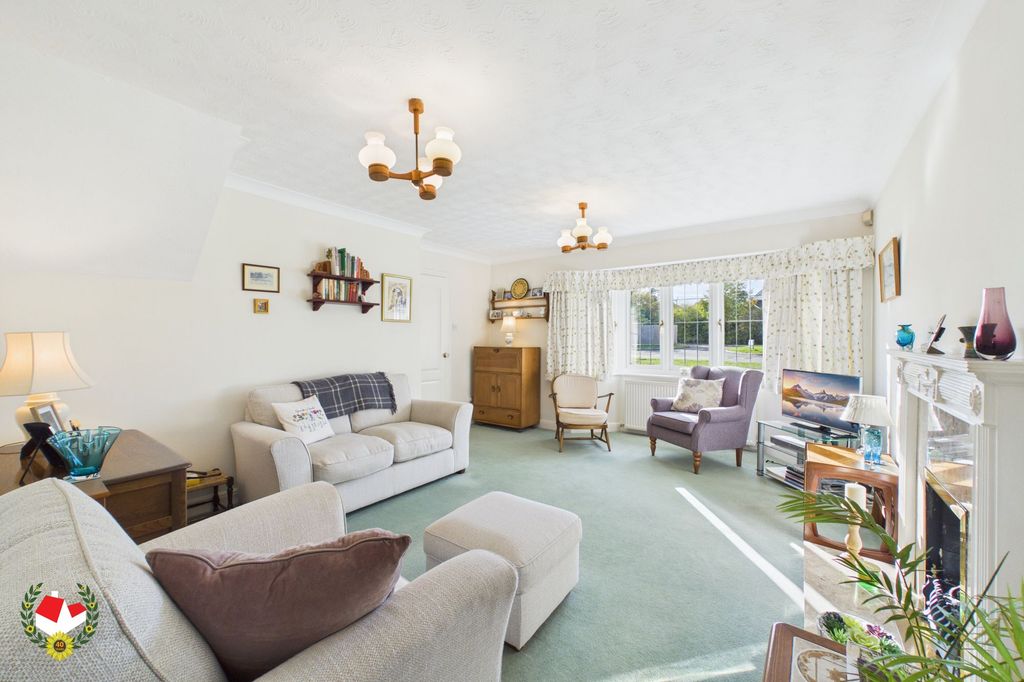 Property photo 2 of 15