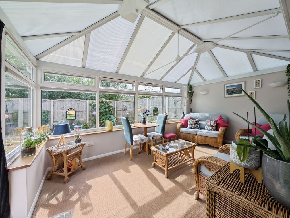 Property photo 2 of 31
