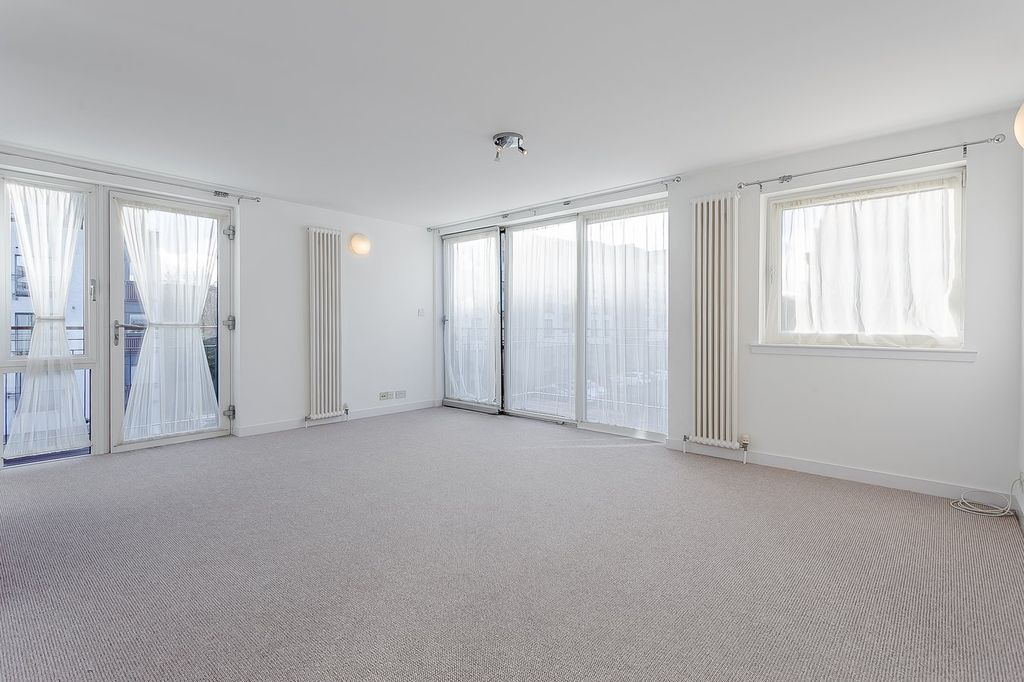 Property photo 3 of 32