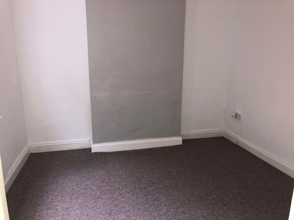 Property photo 3 of 12 Living Room