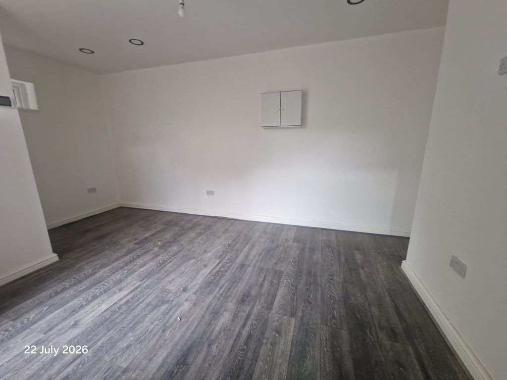 Property photo 3 of 3