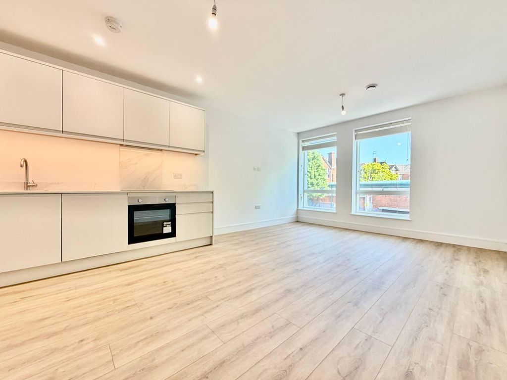 Property photo 1 of 14 Living Room