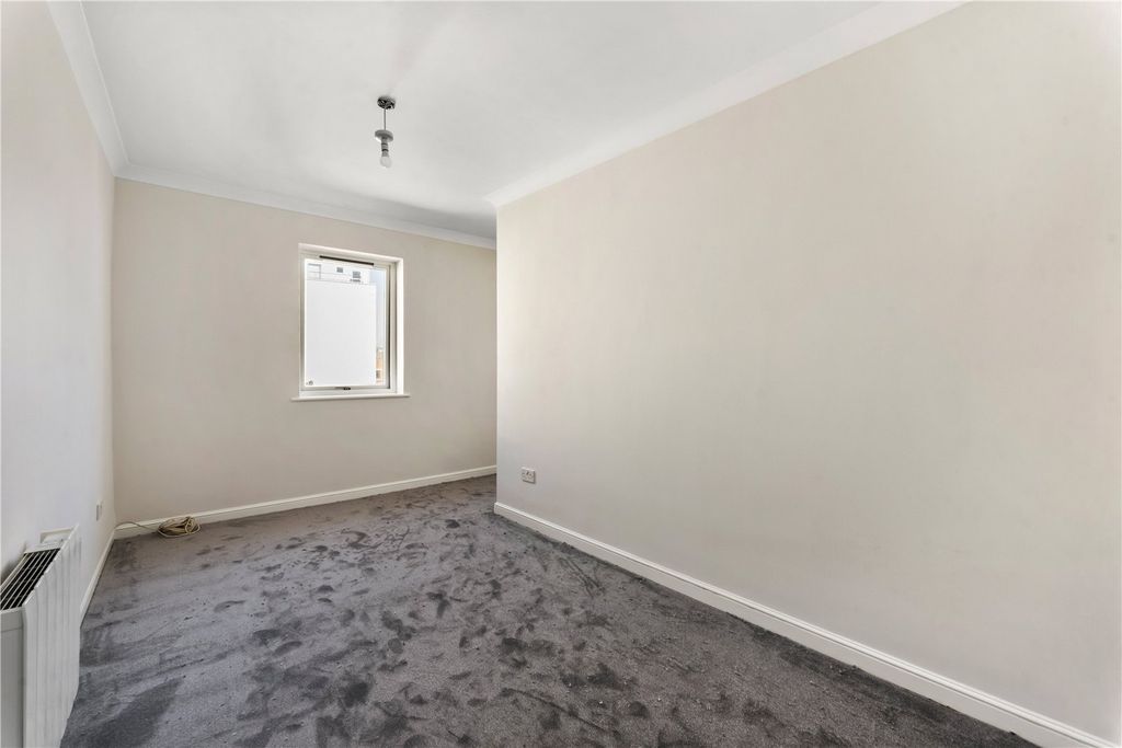 Property photo 2 of 6 Picture No. 53
