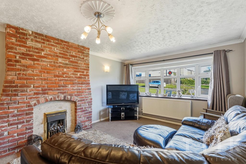 Additional image 14 of 4 bed semi-detached bungalow for saleChichester Road, Halesworth IP19