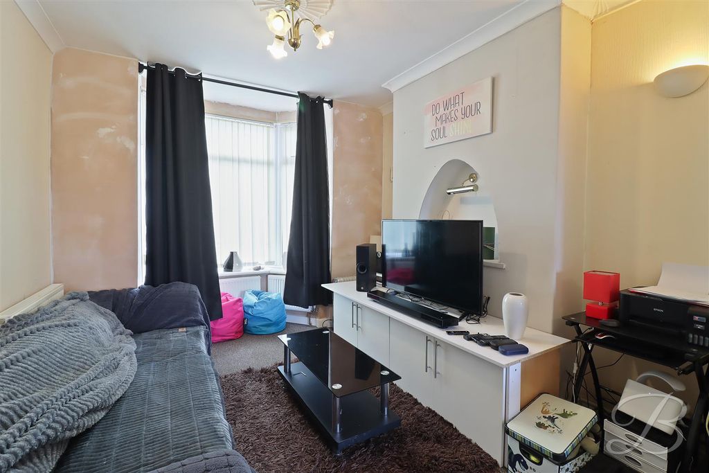 Property photo 3 of 13 Img_2031_1.Jpg