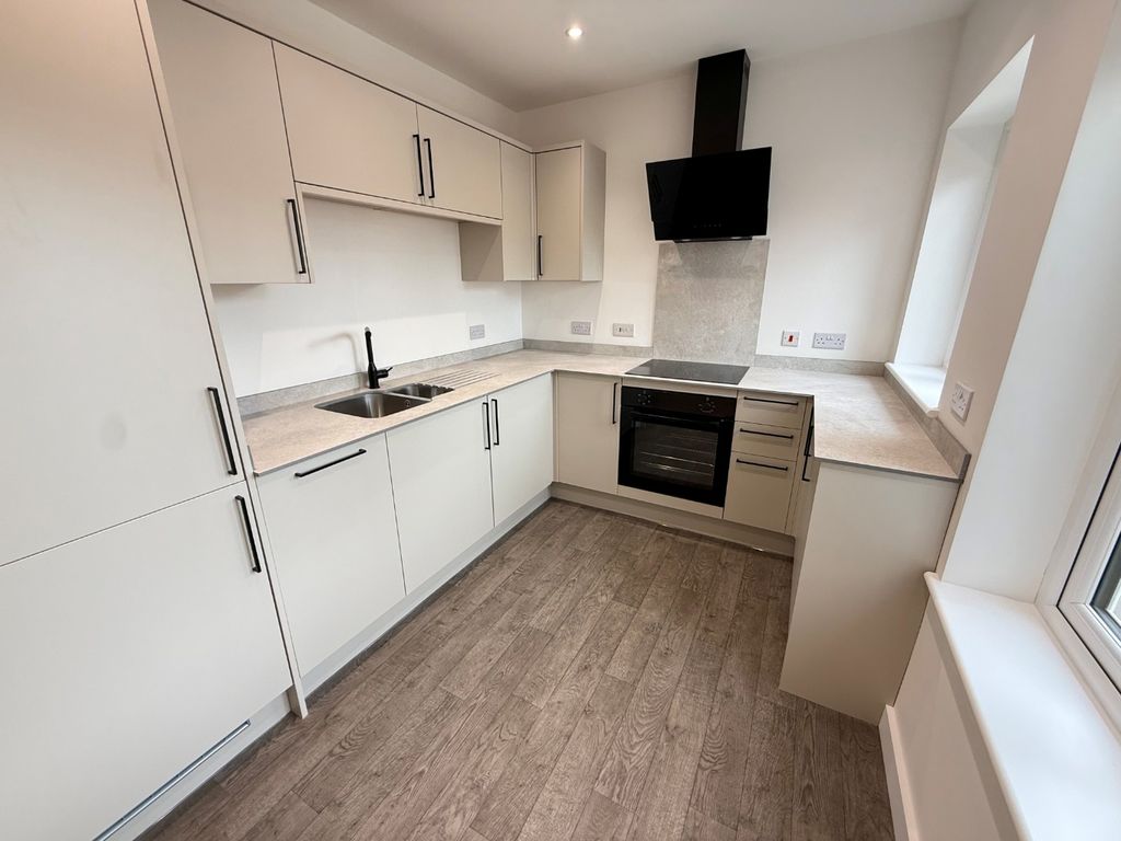 Property photo 2 of 8 5444696