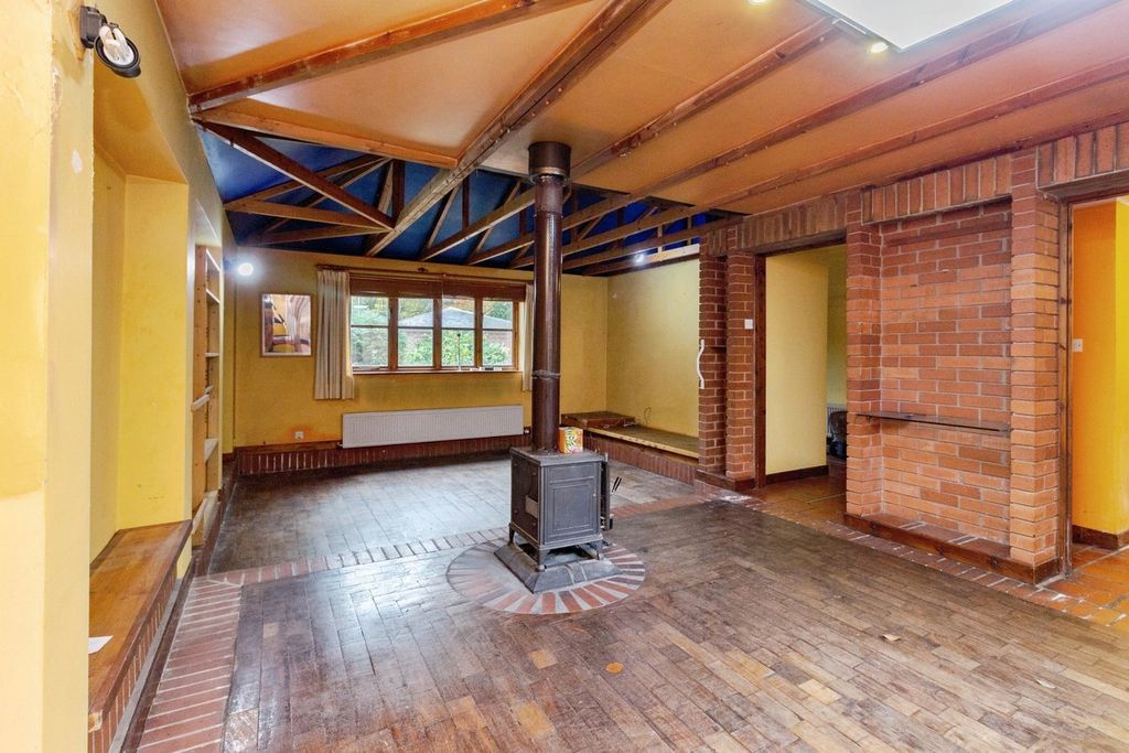 Property photo 3 of 18