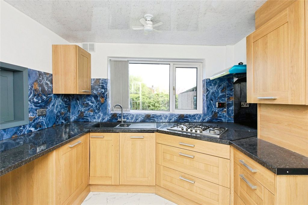 Property photo 3 of 14 Picture No. 18