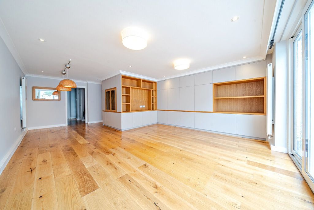 Property photo 1 of 15 Picture No. 20