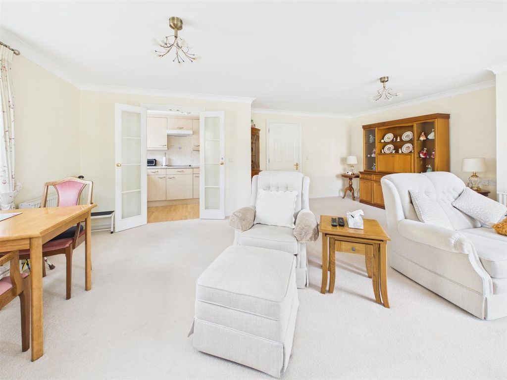 Property photo 2 of 18